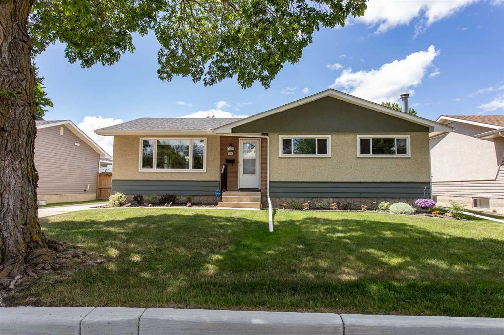 Picture of 5028 58 Street , Lacombe Real Estate Listing
