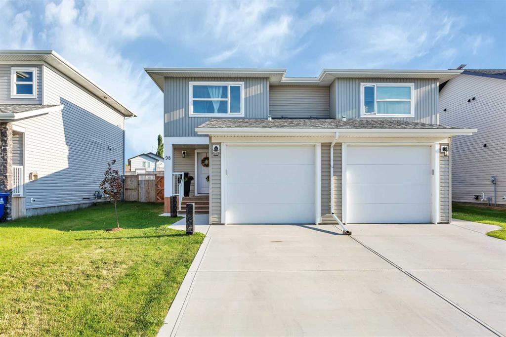 Picture of 98 Ava Crescent , Blackfalds Real Estate Listing