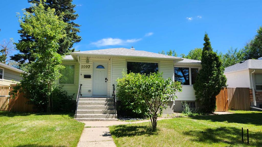 Picture of 1007 12B Street S, Lethbridge Real Estate Listing