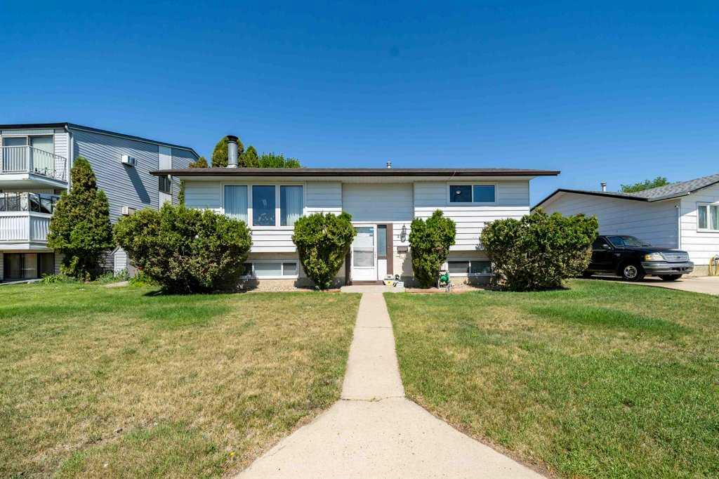 Picture of 210 Carry Drive SE, Medicine Hat Real Estate Listing