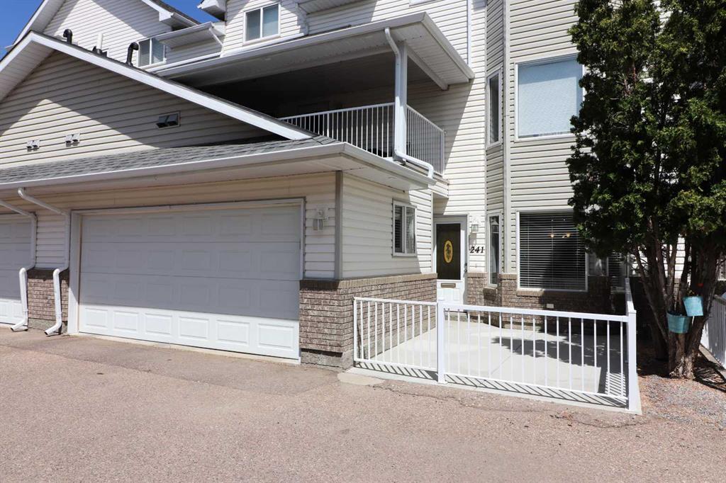 Picture of 241 Washington Way SE, Medicine Hat Real Estate Listing