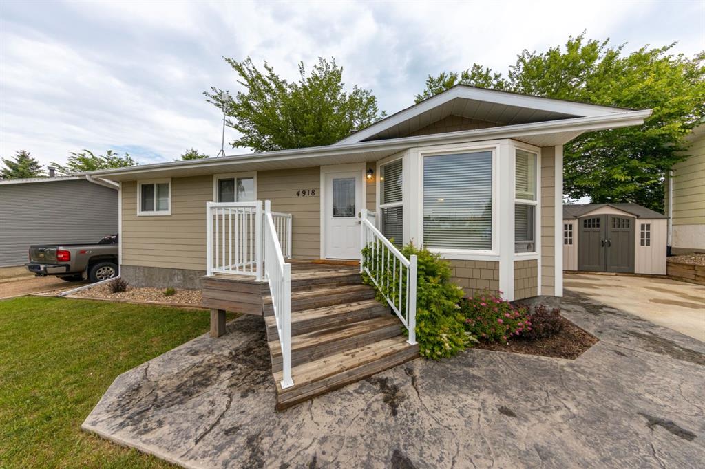 Picture of 4918 53 Avenue , Kitscoty Real Estate Listing