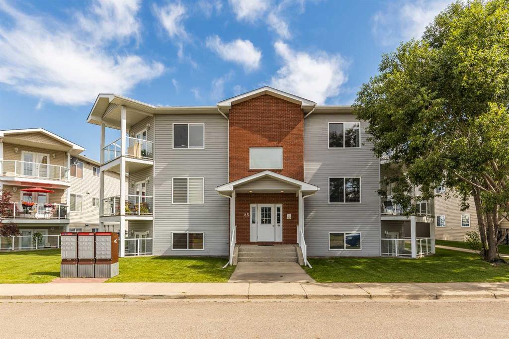Picture of 5, 85 Sunrise Way SW, Medicine Hat Real Estate Listing