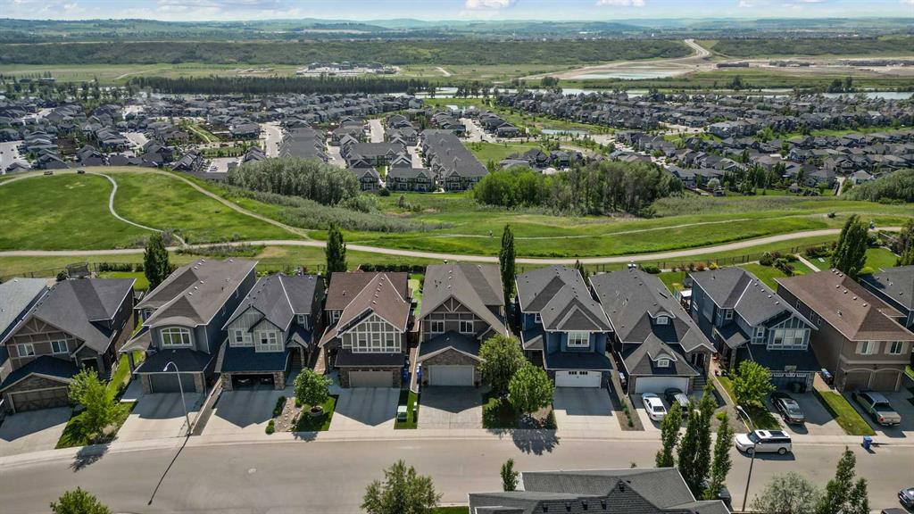 Picture of 39 Cranarch Terrace SE, Calgary Real Estate Listing