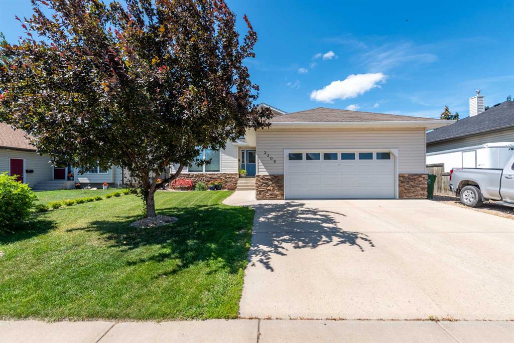 Picture of 2308 52 Avenue , Lloydminster Real Estate Listing