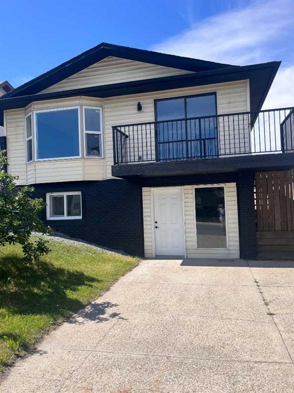 Picture of 12 Whitworth Way NE, Calgary Real Estate Listing