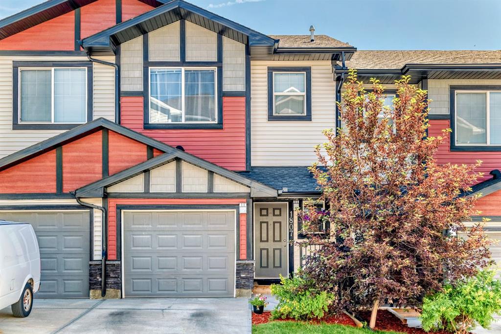 Picture of 1807 Jumping Pound Common , Cochrane Real Estate Listing