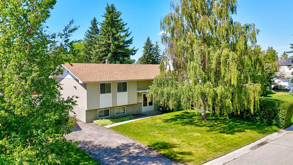 Picture of 128 Dalhurst Way NW, Calgary Real Estate Listing