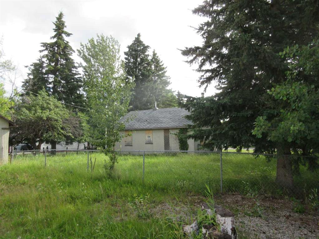 Picture of 5012 48 Street , Rocky Mountain House Real Estate Listing