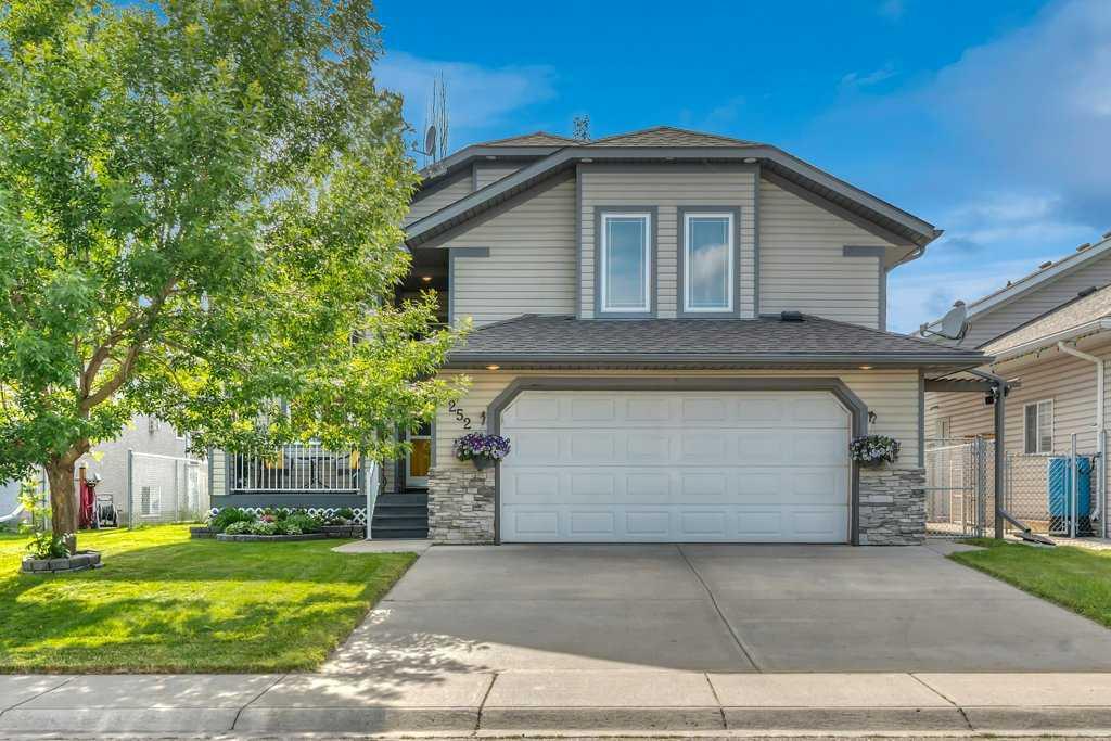 Picture of 252 Cambridge Crescent , Strathmore Real Estate Listing