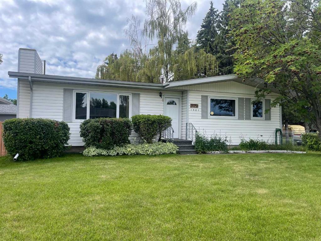 Picture of 1521 19 Avenue , Didsbury Real Estate Listing