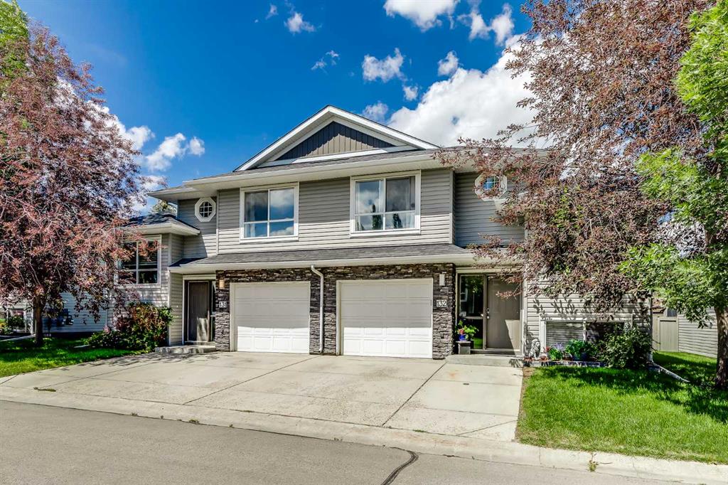 Picture of 132, 55 Fairways Drive NW, Airdrie Real Estate Listing