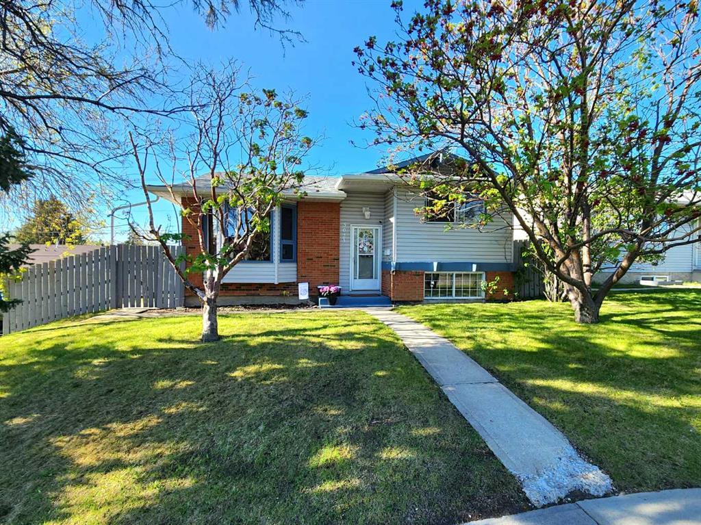 Picture of 5023 Whitehorn Drive NE, Calgary Real Estate Listing