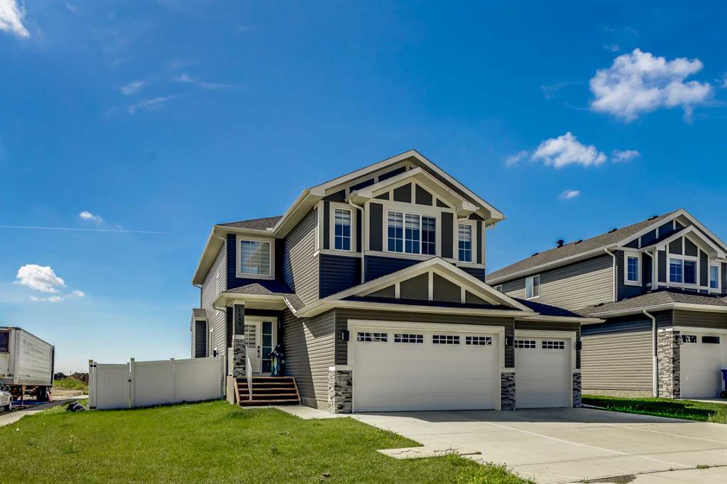 Picture of 1444 Scarlett Ranch Boulevard N, Carstairs Real Estate Listing