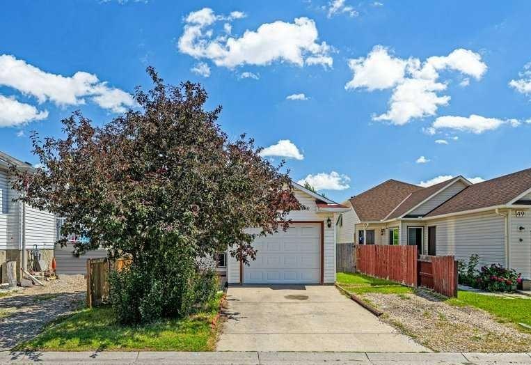 Picture of 51 Hunterhorn Crescent NE, Calgary Real Estate Listing
