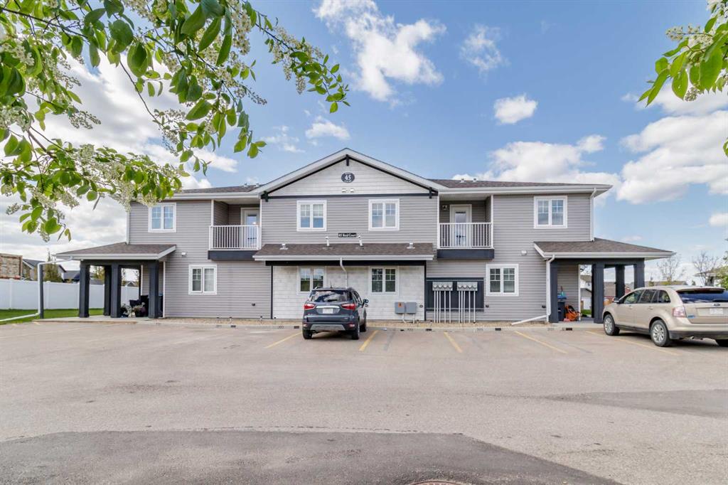 Picture of 200, 45 Reid Court , Sylvan Lake Real Estate Listing
