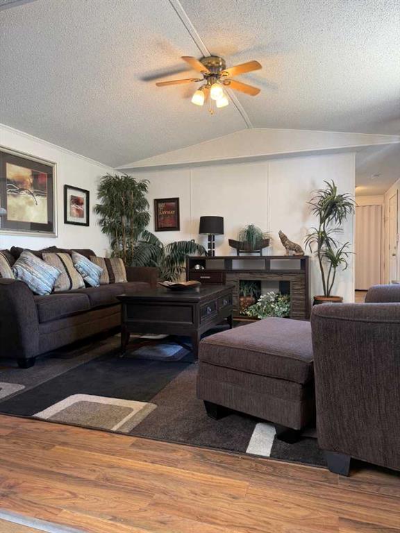 Picture of 12 Oxford Lane , Medicine Hat Real Estate Listing