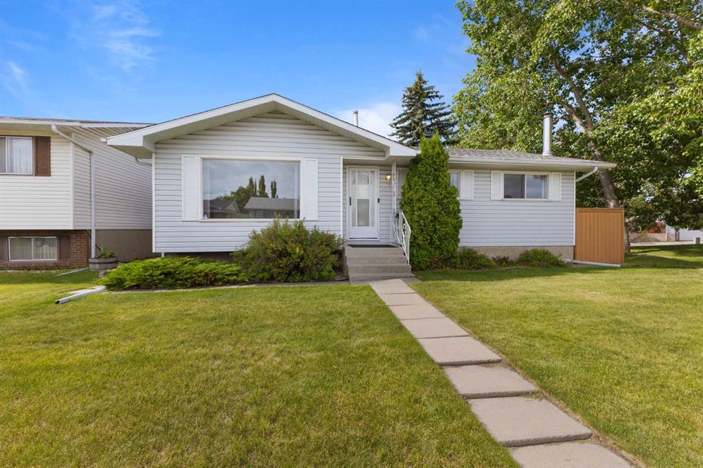 Picture of 143 Rundleridge Road NE, Calgary Real Estate Listing