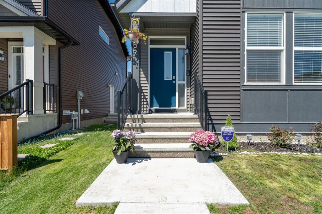 Picture of 67 Wolf Gate , Okotoks Real Estate Listing