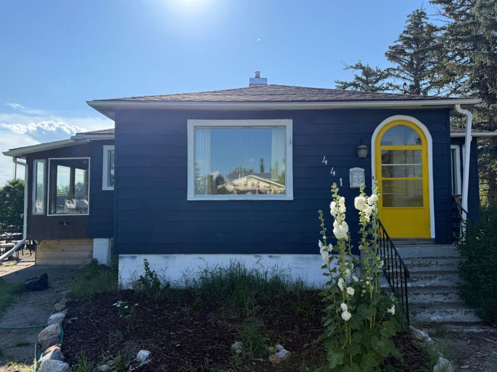 Picture of 411 5 Street , Stirling Real Estate Listing