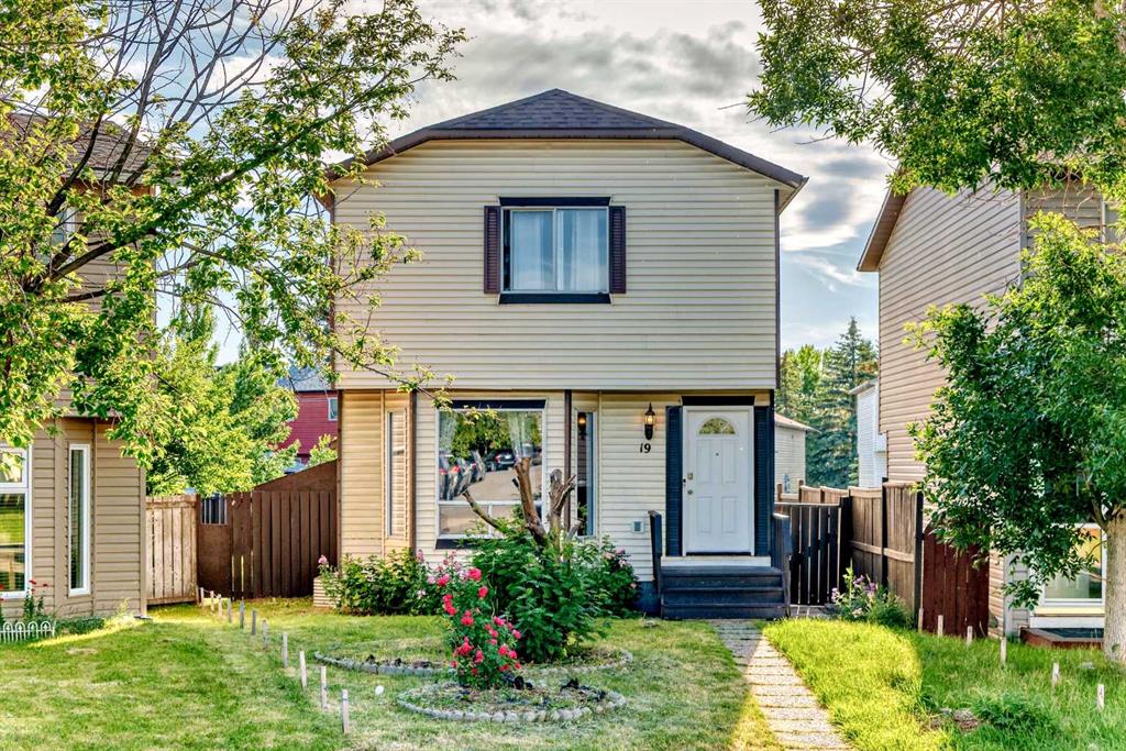 Picture of 19 Martindale Court NE, Calgary Real Estate Listing