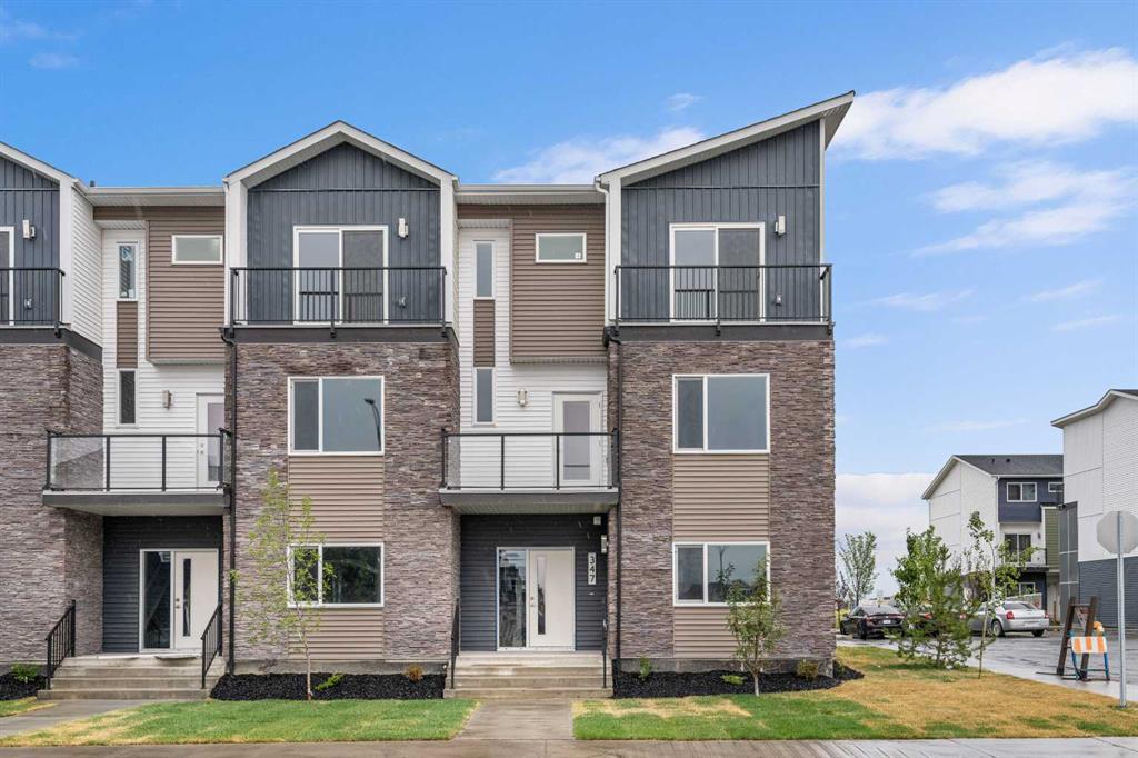 Picture of 347 Red Sky Terrace NE, Calgary Real Estate Listing
