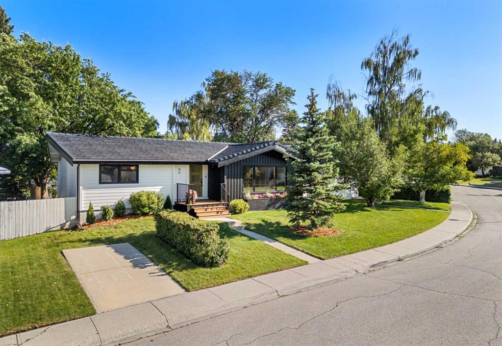 Picture of 89 Gainsborough Drive SW, Calgary Real Estate Listing