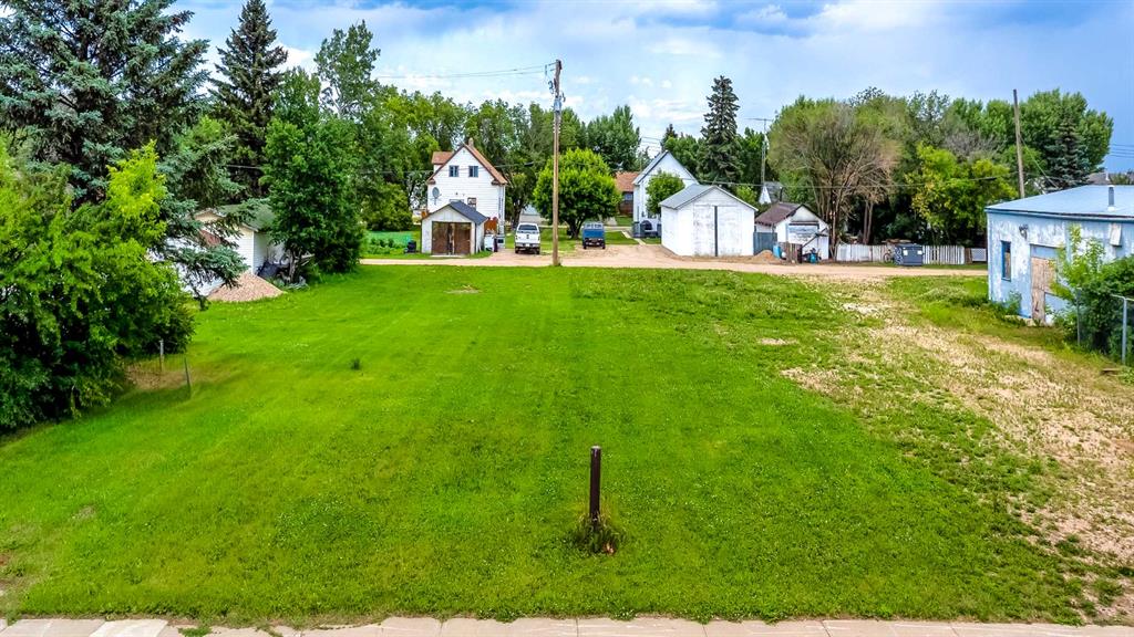 Picture of 5124 53 Avenue , Viking Real Estate Listing