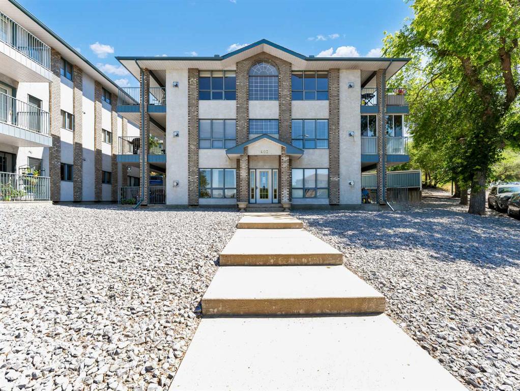 Picture of 5, 407 Macleod Trail SE, Medicine Hat Real Estate Listing