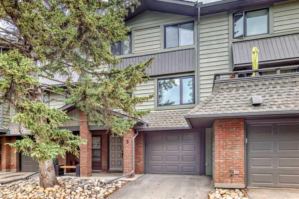 Picture of 5, 10030 Oakmoor Way SW, Calgary Real Estate Listing
