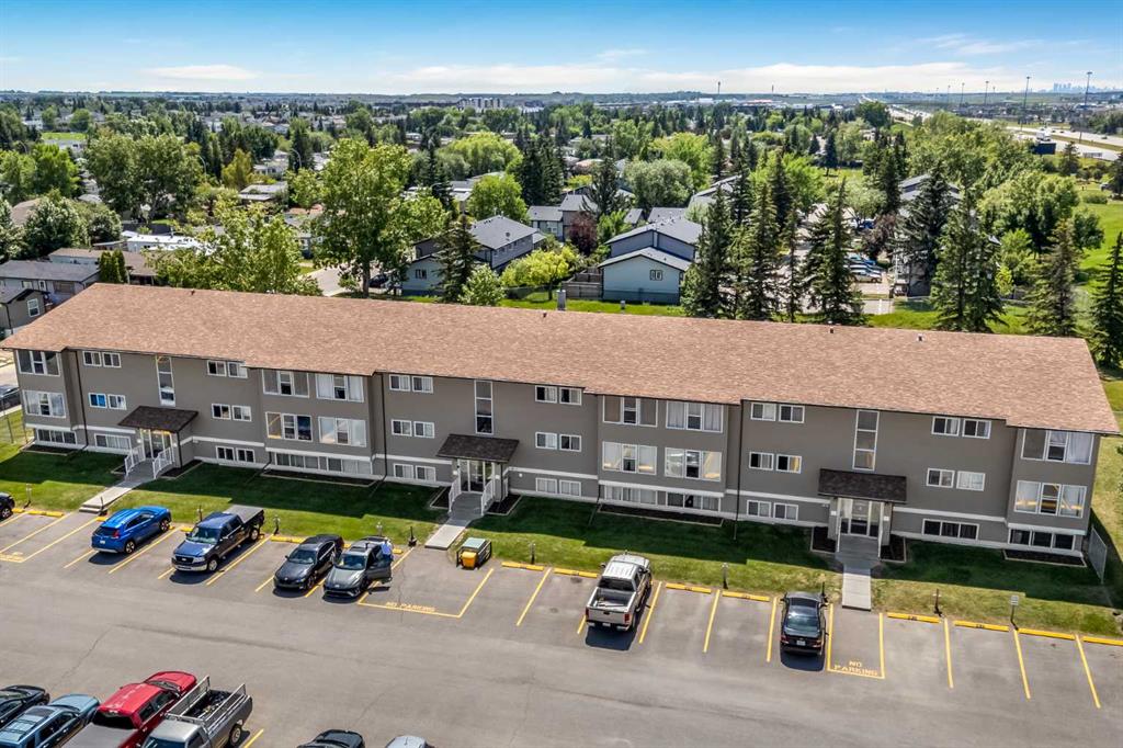 Picture of 221, 101 Big Hill Way SE, Airdrie Real Estate Listing
