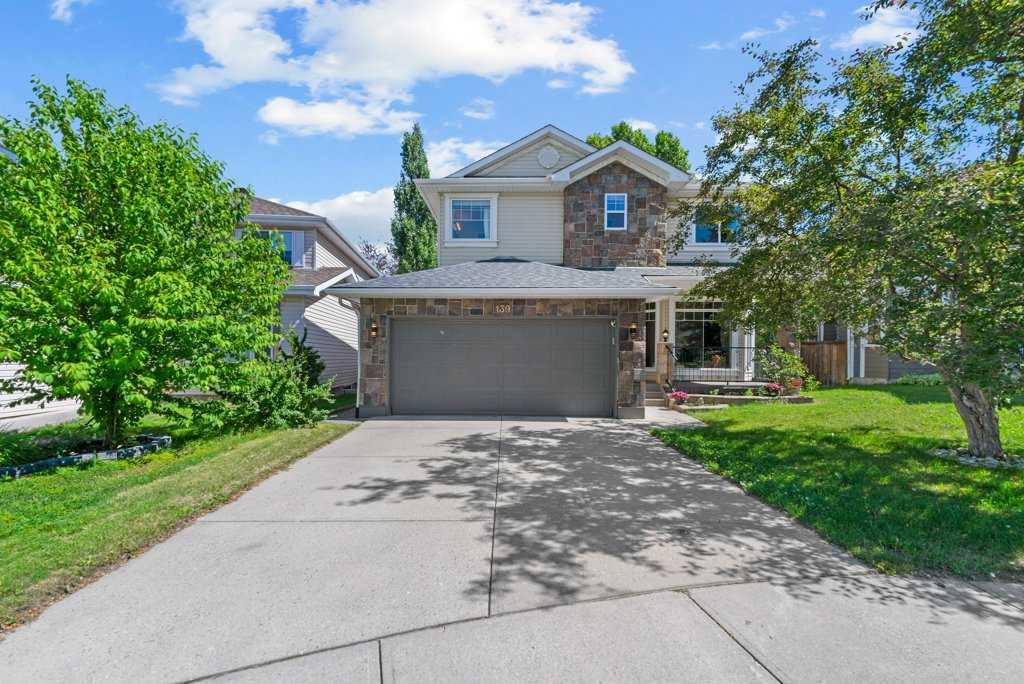 Picture of 139 Douglasdale Point SE, Calgary Real Estate Listing