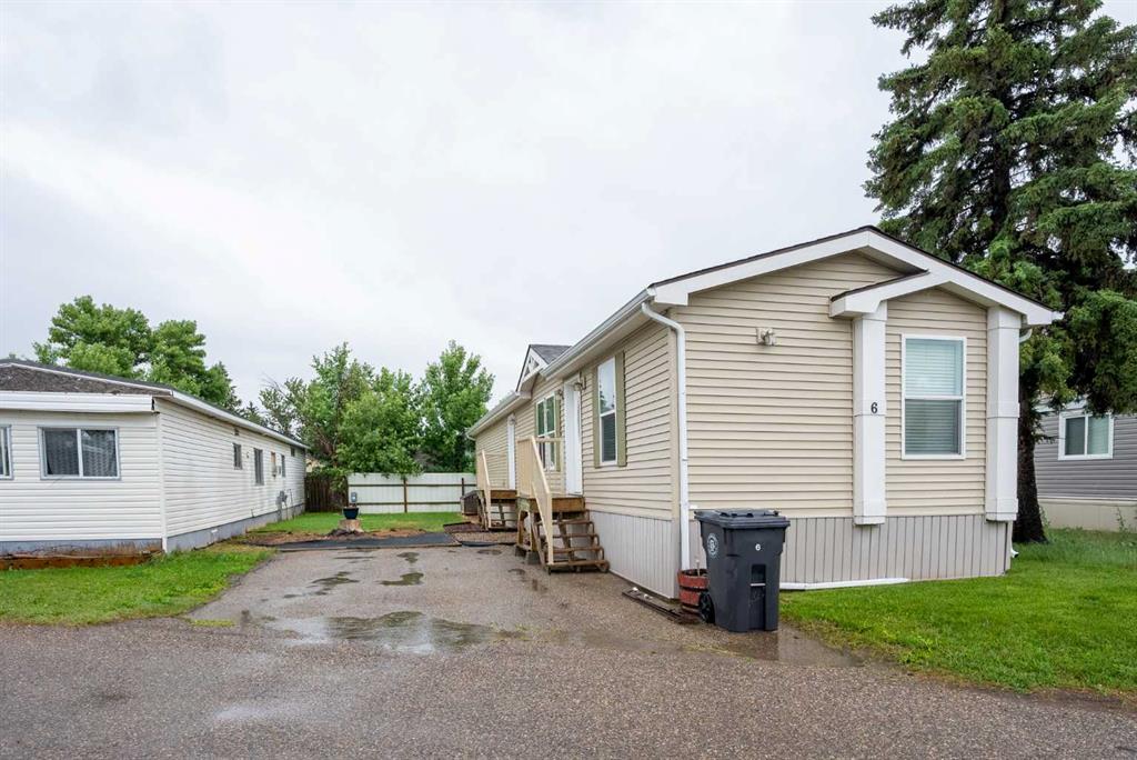 Picture of 6, 5301 2 Street , Coalhurst Real Estate Listing