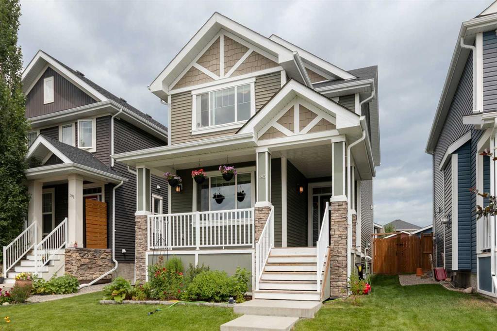 Picture of 195 River Heights Green , Cochrane Real Estate Listing