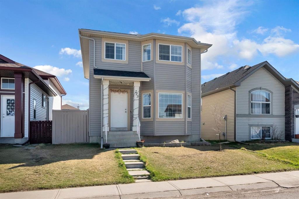 Picture of 223 Taracove Estate Drive NE, Calgary Real Estate Listing