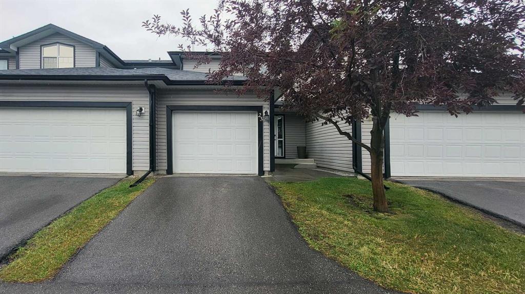 Picture of 23, 102 Canoe Square SW, Airdrie Real Estate Listing