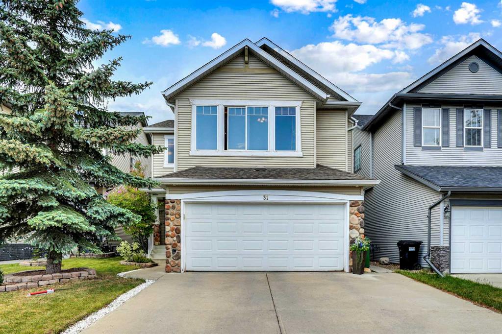 Picture of 31 Cougarstone Park SW, Calgary Real Estate Listing