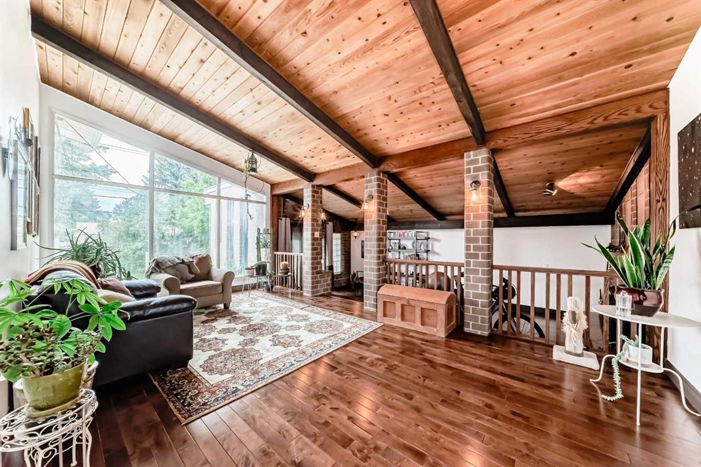 Picture of 10 Southampton Drive SW, Calgary Real Estate Listing