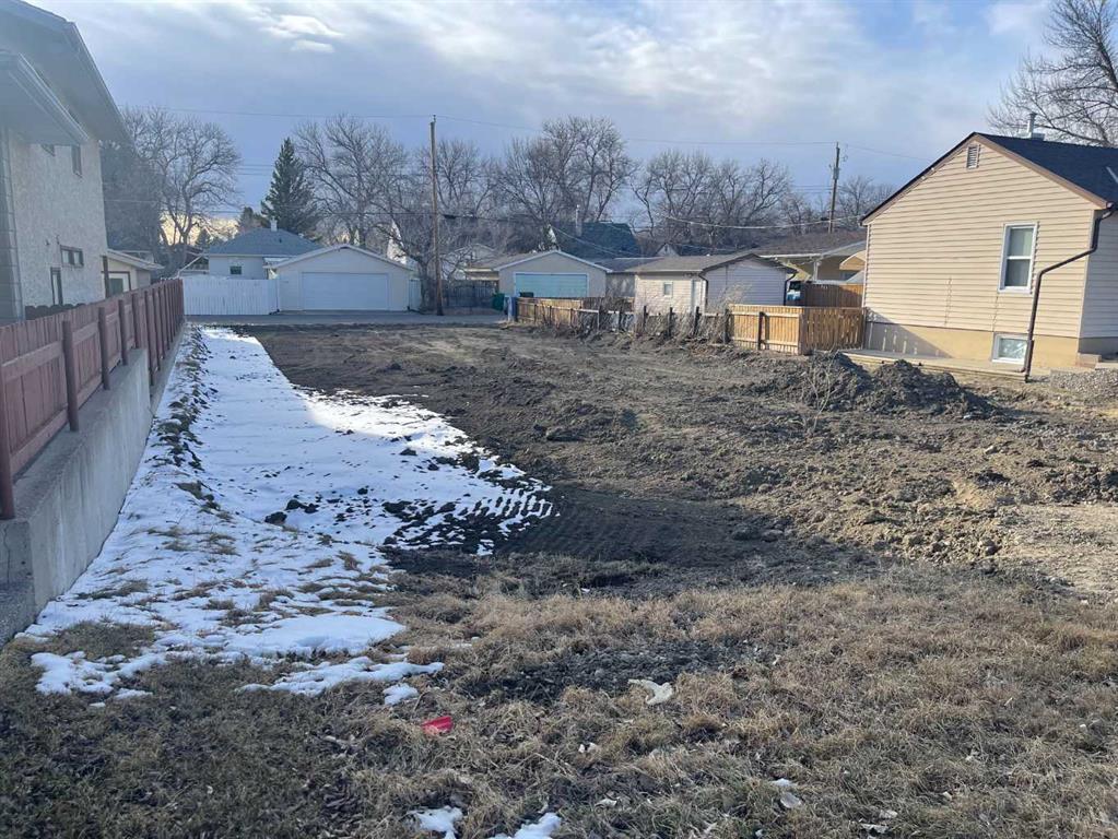 Picture of 1020 12A Street S, Lethbridge Real Estate Listing