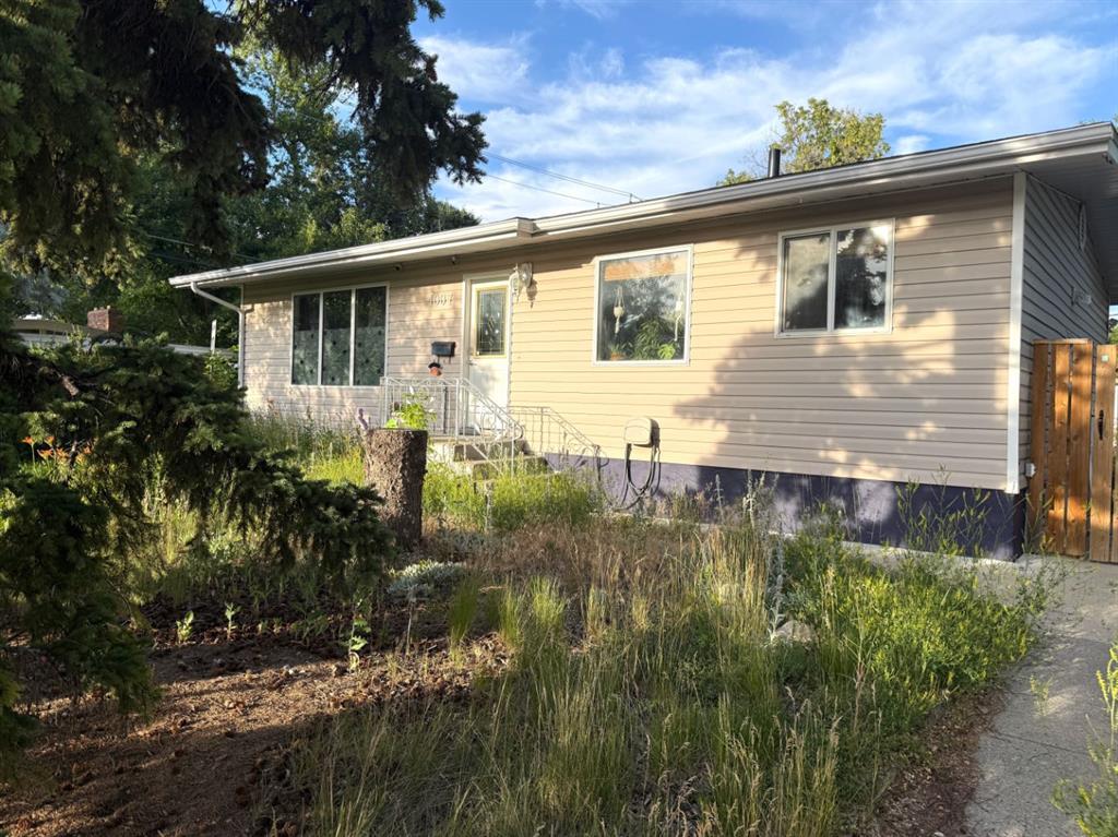 Picture of 1007 29A Street S, Lethbridge Real Estate Listing