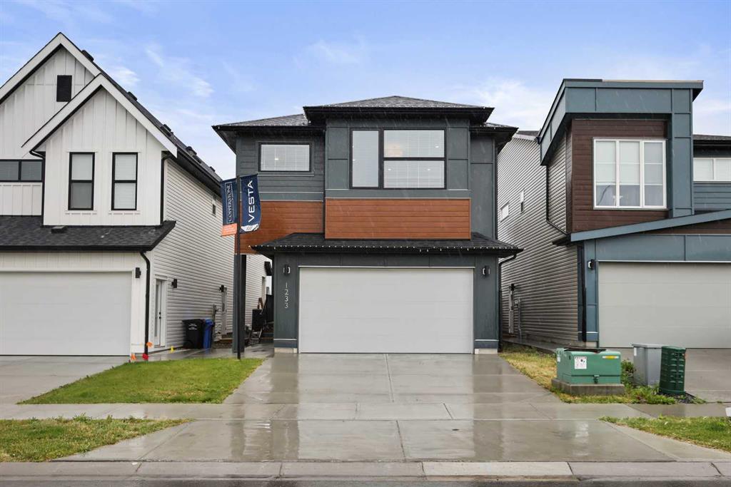 Picture of 1233 Copperfield Boulevard SE, Calgary Real Estate Listing
