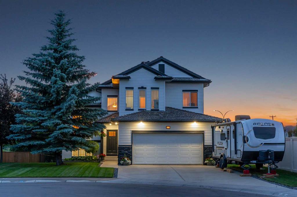 Picture of 729 Woodside Bay NW, Airdrie Real Estate Listing