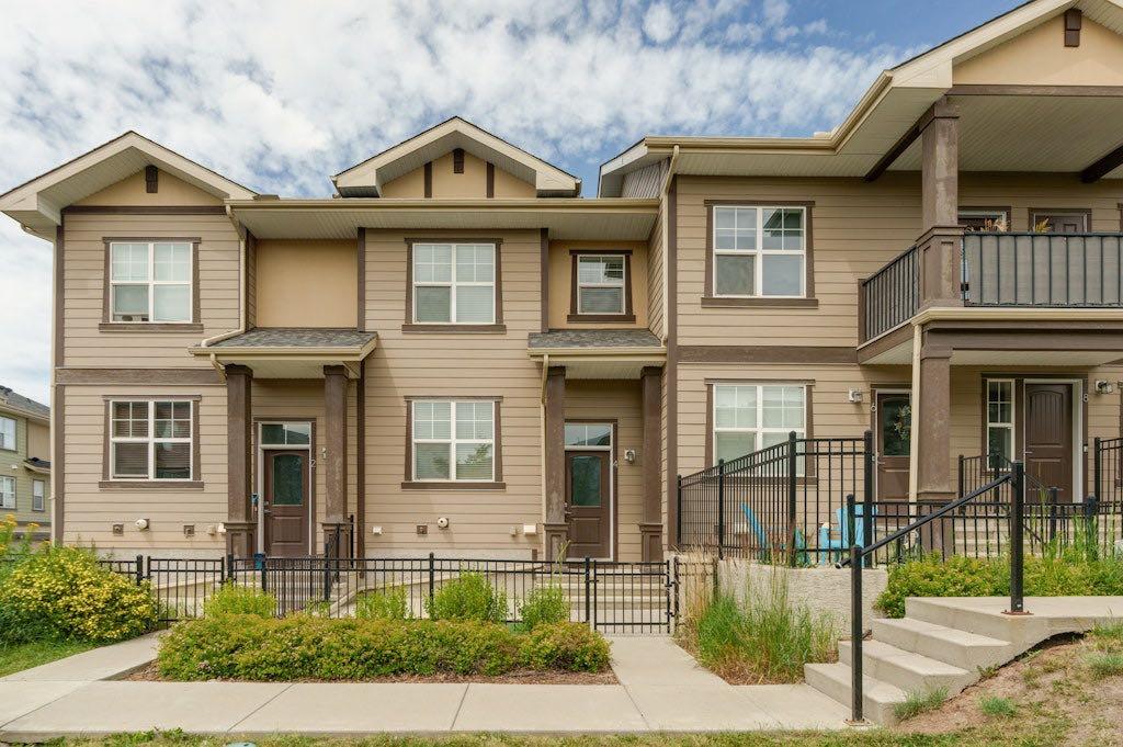 Picture of 4 Evanscrest Gardens NW, Calgary Real Estate Listing