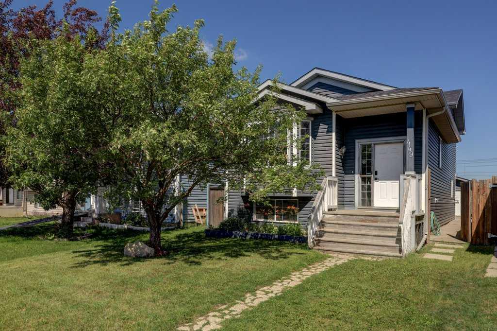 Picture of 449 Martindale Drive NE, Calgary Real Estate Listing