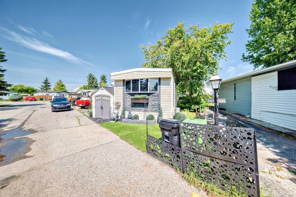 Picture of 393, 3223 83 Street NW, Calgary Real Estate Listing