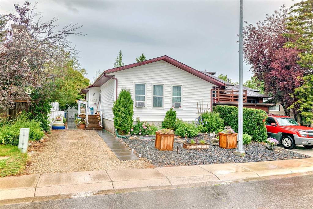 Picture of 56 Big Springs Hill SE, Airdrie Real Estate Listing