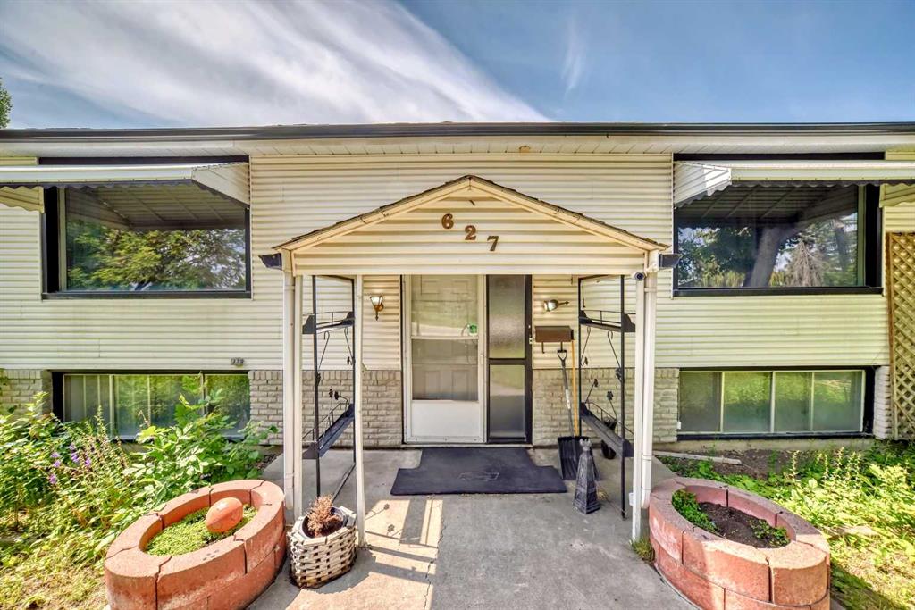 Picture of 627 Fortalice Crescent SE, Calgary Real Estate Listing