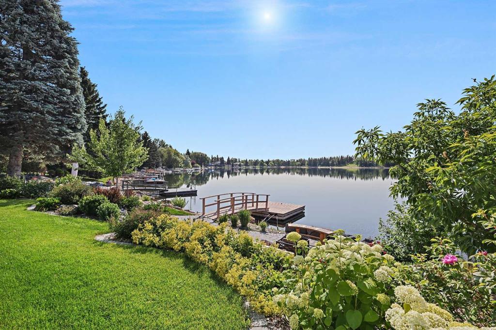 Picture of 104 Midpark Crescent SE, Calgary Real Estate Listing