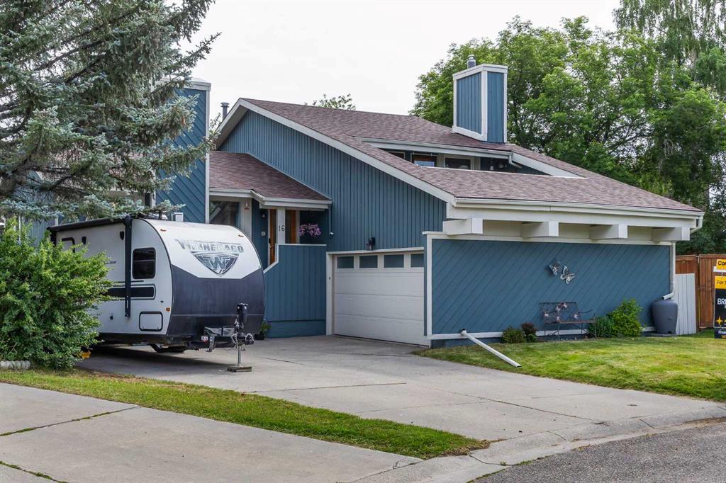 Picture of 16 Deer Ridge Court SE, Calgary Real Estate Listing