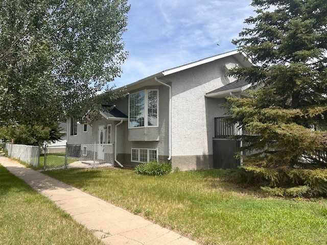 Picture of 202 2 Avenue E, Hanna Real Estate Listing